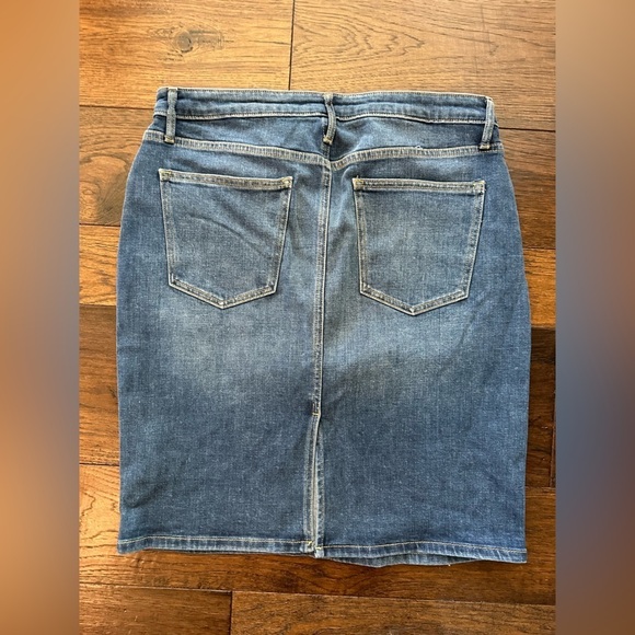 Banana Republic Button Front Denim Skirt- size 14 - Picture 4 of 5